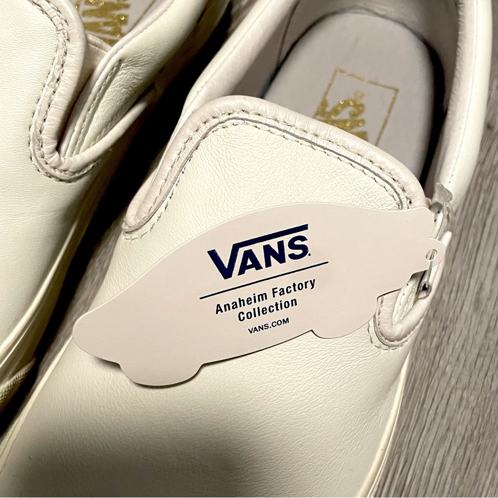 Vans x Aritzia leather Classic Slip-On 98 DX - Off White - Picture 8 of 11